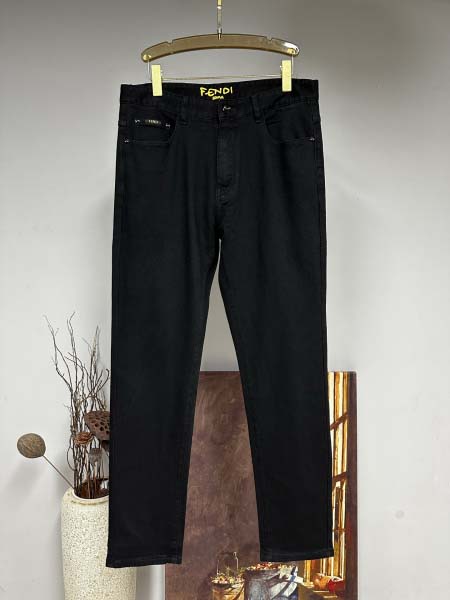 2025年11月17日秋冬新作FENDIジーパン高品質人気商...