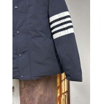 2025年11月17日秋冬新作Thom Browneダウンジャケット高品質人気商品/QIU工場