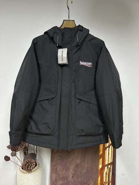 2025年11月17日秋冬新作Balenciagaダウンジャ...
