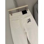 2025年11月18日入荷秋冬新作Burberry ジーパンファッション/誕生日プレゼント/贈り物 can工場