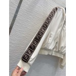 2025年11月18日入荷秋冬新作Fendi 上下ファッション/誕生日プレゼント/贈り物 can工場