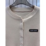 2025年11月18日入荷秋冬新作miumiu ニット/セーターファッション/誕生日プレゼント/贈り物 can工場