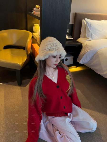 2025年11月18日入荷秋冬新作AMIニット/セーター フ...