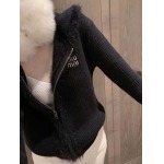 2025年11月18日入荷秋冬新作miumiu ニット/セーターファッション/誕生日プレゼント/贈り物 can工場