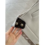 2025年11月20日入荷秋冬新作ルイヴィトンファッション/誕生日プレゼント/贈り物 can工場