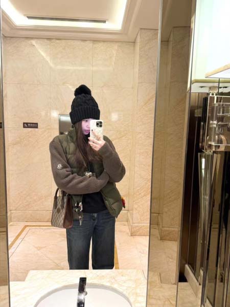 2025年11月22日入荷秋冬新作MONCLERダウンジャケ...