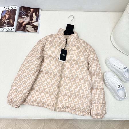 2025年11月22日入荷秋冬新作Fendiダウンジャケット...