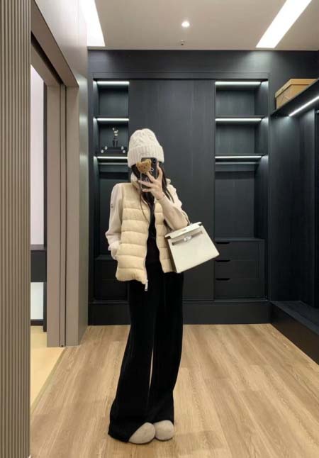 2025年11月22日入荷秋冬新作Monclerダウンジャケ...