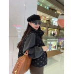 2025年11月23日入荷秋冬新作Celineダウンジャケットファッション/誕生日プレゼント/贈り物 can工場