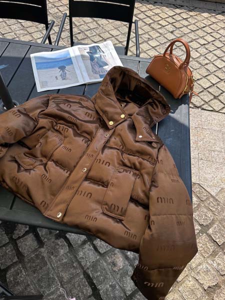 2025年11月23日入荷秋冬新作miumiuダウンジャケッ...