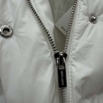 2025年11月23日入荷秋冬新作Miumiuダウンジャケットファッション/誕生日プレゼント/贈り物 can工場