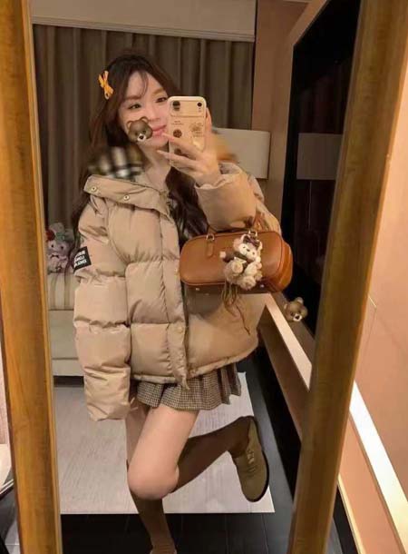 2025年11月23日入荷秋冬新作Burberryダウンジャ...