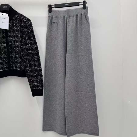 2025年11月23日入荷秋冬新作Dior ファッション/誕...