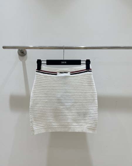 2025年11月24日入荷秋冬新作miumiuファッション/...