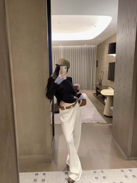 2025年11月24日入荷秋冬新作miumiu ズボン ファ...