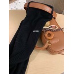 2025年11月24日入荷秋冬新作miumiu ズボン  ファッション/誕生日プレゼント/贈り物 can工場