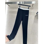 2025年11月24日入荷秋冬新作miumiu アンダーシャツファッション/誕生日プレゼント/贈り物 can工場