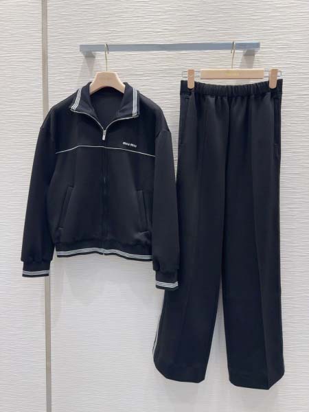 2025年11月24日入荷秋冬新作miumiu セットファッ...