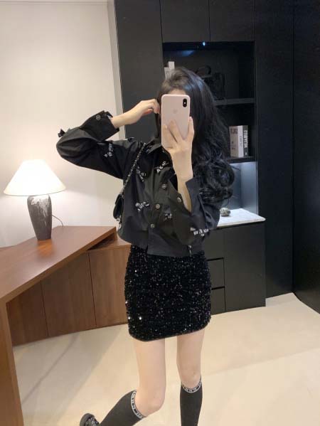 2025年11月24日入荷秋冬新作miumiu シャツ ファ...