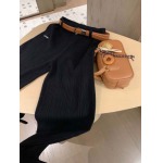 2025年11月24日入荷秋冬新作miumiu ズボン ファッション/誕生日プレゼント/贈り物 can工場