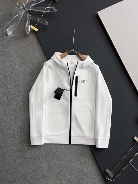 2025年11月26日入荷秋冬新作ARCTERYXジャケット...