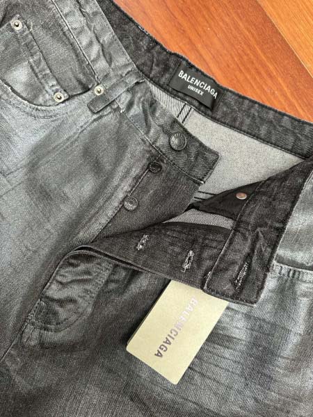 2025年12月2日秋冬新作Balenciagaジーパン高品質人気商品/LDF工場