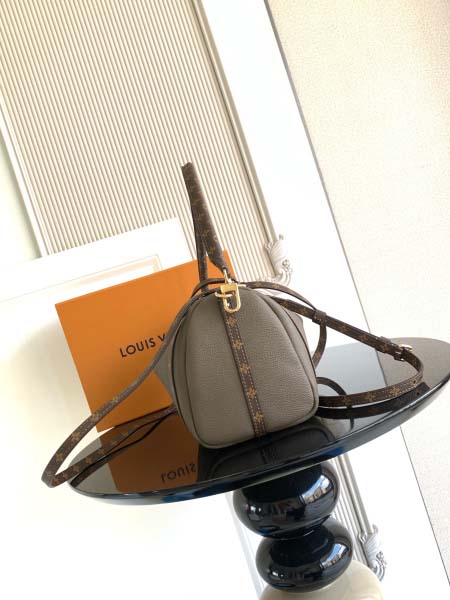 2025年12月9日入荷Louis Vuitton バッグM26360 高品質新作/誕生日プレゼント/ZC工場