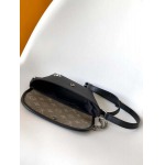 2025年12月9日入荷Louis Vuitton バッグM12618 Pulse Monogram LV 22.5 × 16 × 5cm  高品質新作/誕生日プレゼント/ZC工場