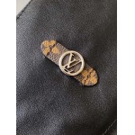 2025年12月9日入荷Louis Vuitton バッグM25545Off Duty LV Vibe LV Circle 24 x 11.5 x 33高品質新作/誕生日プレゼント/ZC工場