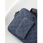 2025年12月9日入荷Louis Vuitton バッグM14785 M46604 M46602 M46603 Trio Monogram 25×18.5×7cm 高品質新作/誕生日プレゼント/ZC工場