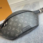 2025年12月9日入荷Louis Vuitton バッグM46035/Discovery Monogram Eclipse 44 x 15 x 9 xerox 高品質新作/誕生日プレゼント/ZC工場