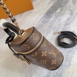 2025年12月9日入荷Louis Vuitton バッグM47125Vanity Chain Pouch Monogram LV 19 x11.5x6.5 高品質新作/誕生日プレゼント/ZC工場
