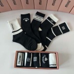 2025年12月10日入荷新品MiuMiu靴下ギフト/誕生日/記念品/アクセサリーkaka工場