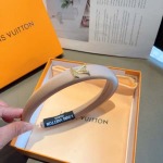 2025年12月10日入荷新品Louis Vuittonカチューシャギフト/誕生日/記念品/アクセサリーkaka工場