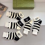 2025年12月10日入荷新品Gucci靴下ギフト/誕生日/記念品/アクセサリーkaka工場