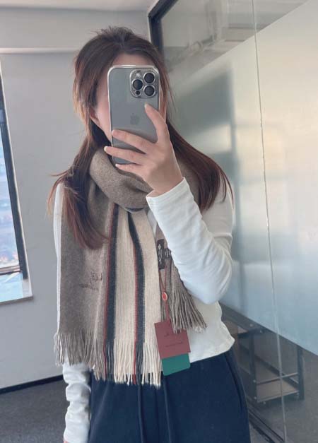 2025年12月11日入荷新品Loro Pianaマフラーギ...