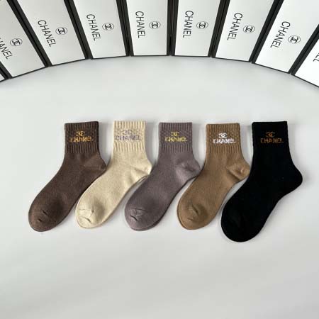 2025年12月11日入荷新品Chanel靴下ギフト/誕生日...