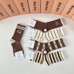 2025年12月11日入荷新品MiuMiu靴下ギフト/誕生日/記念品/アクセサリーkaka工場