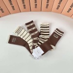 2025年12月11日入荷新品MiuMiu靴下ギフト/誕生日/記念品/アクセサリーkaka工場