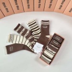 2025年12月11日入荷新品MiuMiu靴下ギフト/誕生日/記念品/アクセサリーkaka工場