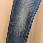 2025年12月12日入荷新作VALENTINOジーパン秋冬高品質/人気/限定版/Knt工場