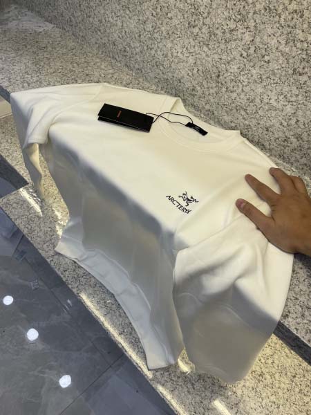 2025年12月15日入荷新作ARCTERYXスウェット秋冬...