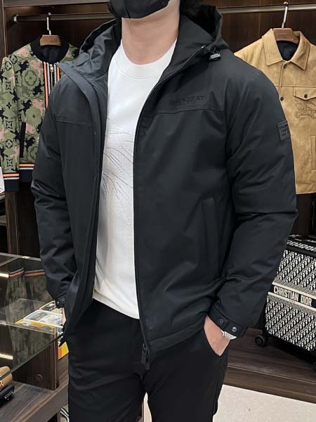 2025年12月16日入荷新作Burberry ダウンジャケ...