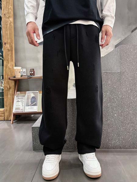 2025年11月19日秋冬新作Balenciagaスラックス...