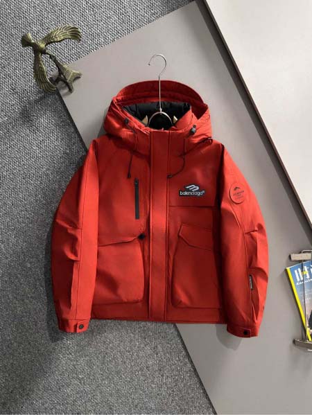 2025年11月19日秋冬新作Balenciagaダウンジャ...