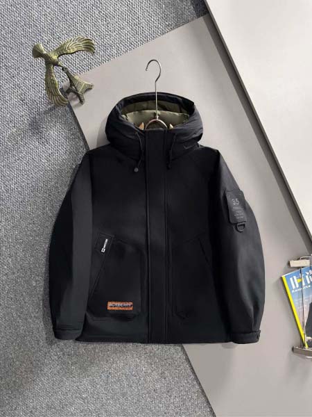 2025年11月19日秋冬新作Burberryダウンジャケッ...