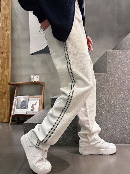 2025年12月26日秋冬新作Fendiスラックス/運動ズボ...