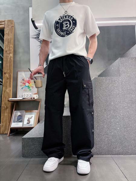 2025年12月26日秋冬新作Balenciagaスラックス...