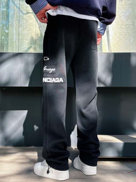 2025年12月26日秋冬新作Balenciagaスラックス...