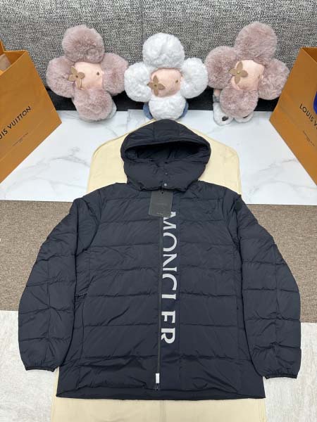 2025年12月29日秋冬新作Monclerダウンジャケット...